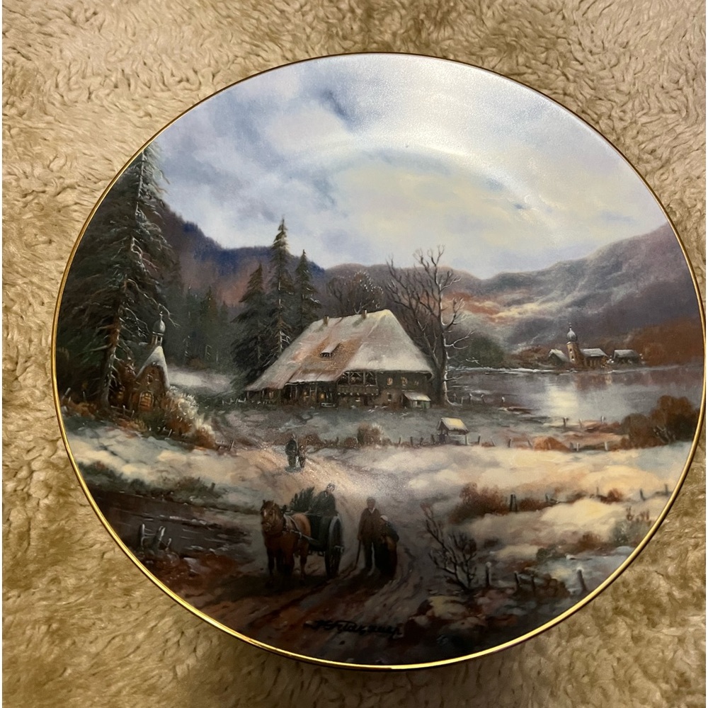 1989 Plate #2 in a series Sceneries at Christmas
